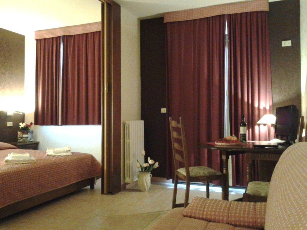 Hotel 3 stelle da ristrutturare Udine provincia